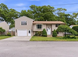 20 Killey Ave, Warwick, RI 02889
