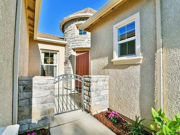 4th image of 6601 Vilamoura Way