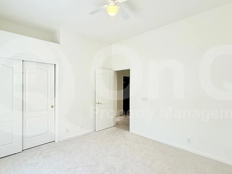 15210 S 20th St — Photo 5