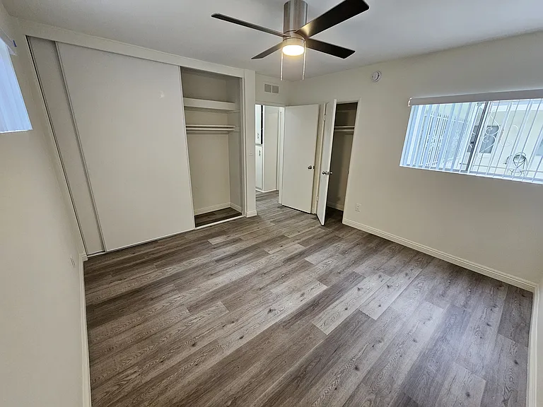 916 N Sierra Bonita Ave — Photo 18