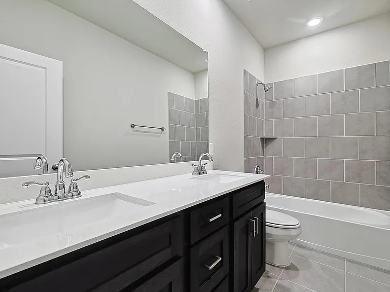 405 Portina Dr — Photo 9