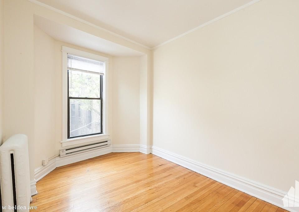 1st image of 428 W Belden Ave #1423