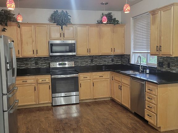 3rd image of 6322 SE Karpstein Pl