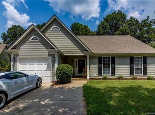 2325 Linda Lou Ct, Charlotte, NC