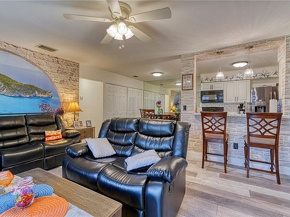 3rd image of 4095 NW Cinnamon Cir