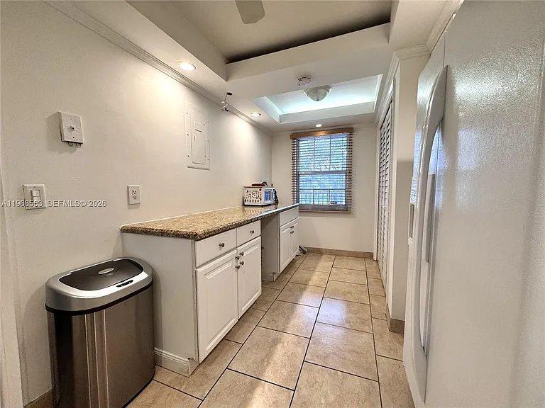 901 W Cypress Ln #201 — Photo 8