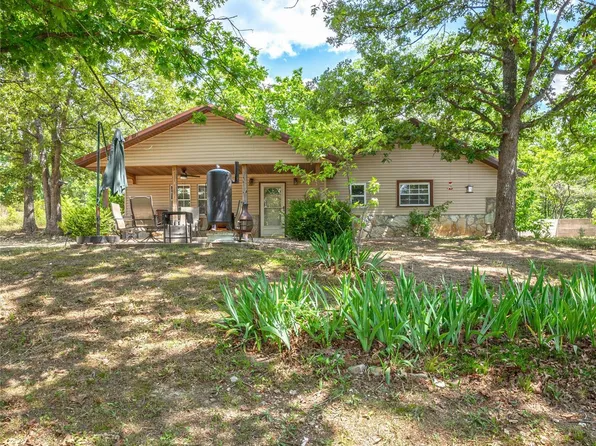 12249 Bismark Rd, Crocker, MO 65452