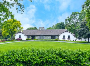 1-404 Caesar Dr, Barrington, IL 60010