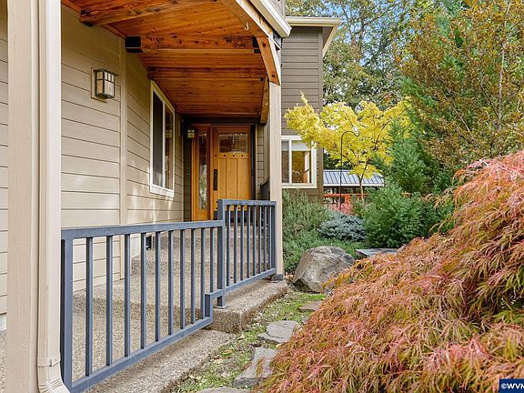 5th image of 3079 NW Snowberry Pl
