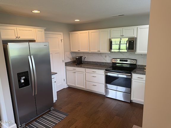 5th image of 159 Mayapple Way