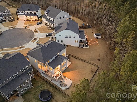 4th image of 256 Boxelder Rd