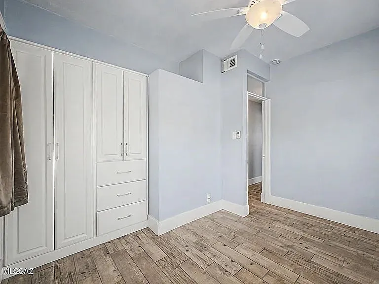825 E Helen St — Photo 21