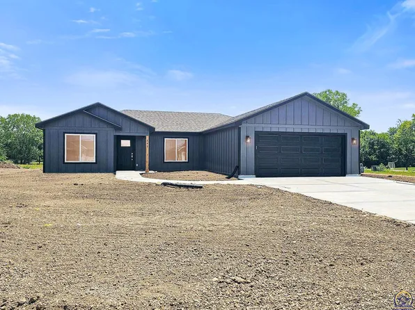 202 Clay Ave, Carbondale, KS 66414