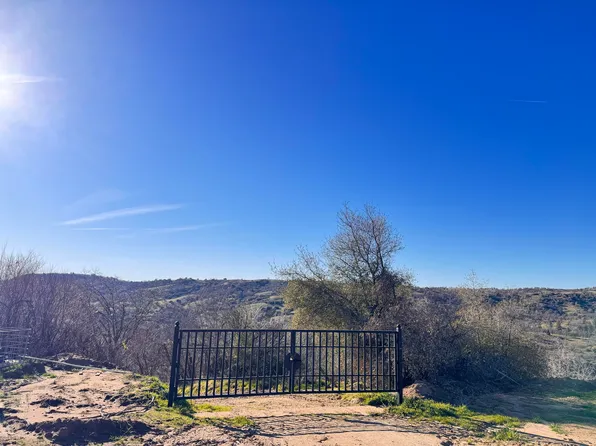 369 Hogback Dr Drive, Badger, CA 93603