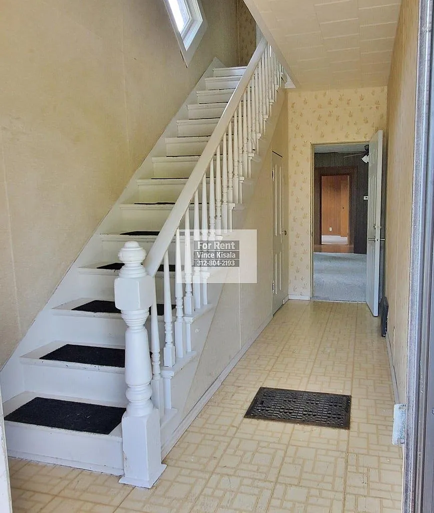 2 bed, 1261 sqft, $1,000 — Photo 2