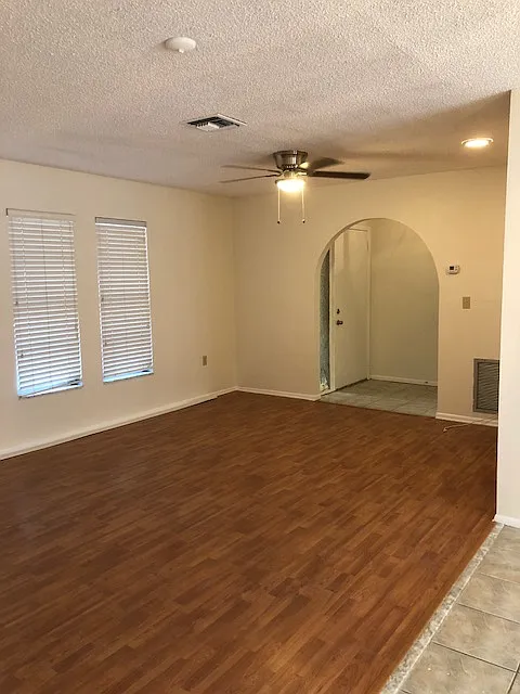 2 bed, 1103 sqft, $2,195 — Photo 4