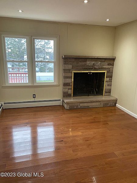 2nd image of 6 Plum Road
