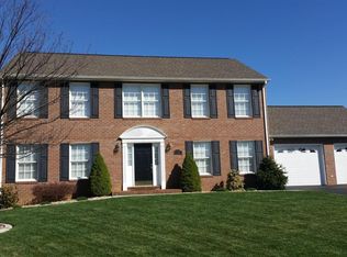 387 Sunflower Dr, Vinton, VA 24179