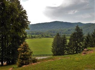 48 New Castle Rd, Brevard, NC 28712