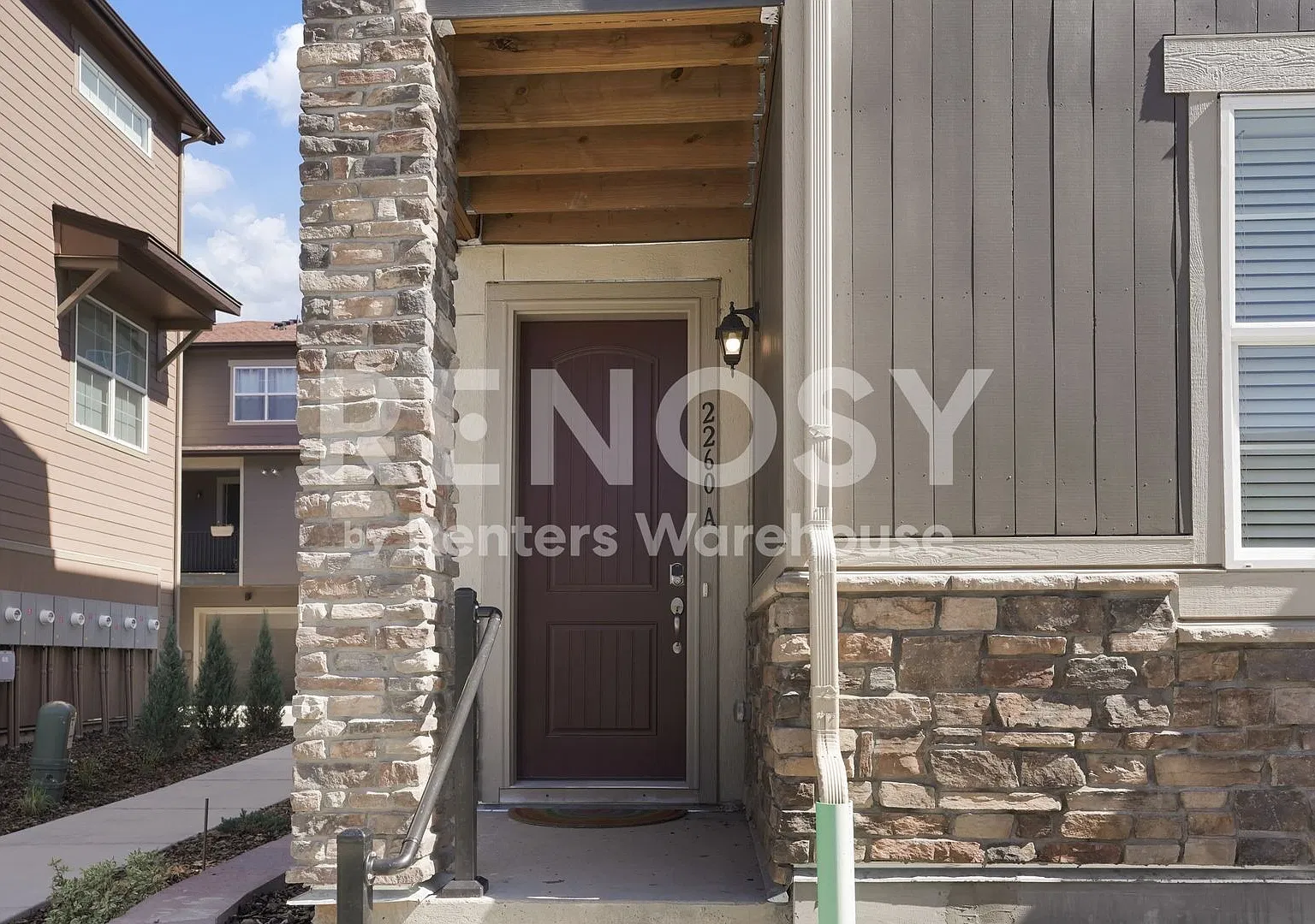 October Lease Incentive 2260 Santini Trail, Highlands Ranch — Photo 2
