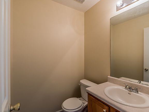 4th image of 2527 NW Hannah Haven Dr