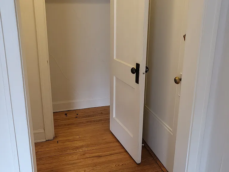 902 Grand Ave — Photo 25