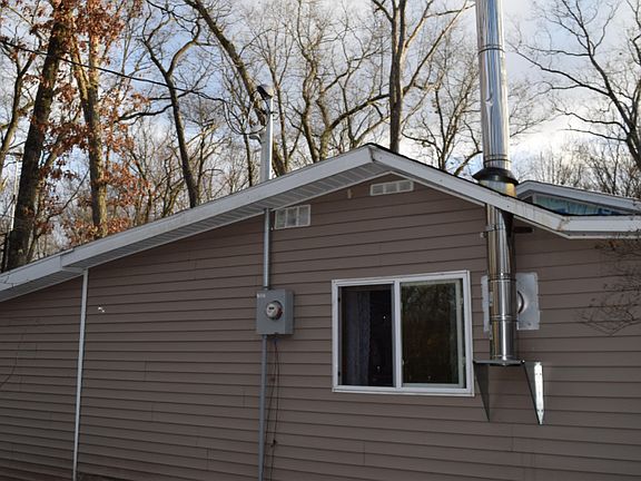 5th image of 3884 Underwood Dr
