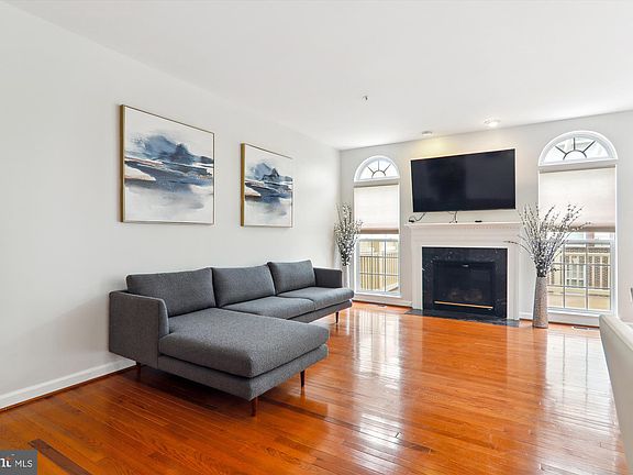 4th image of 15803 Buxton Pl