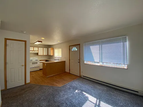219 W Myrtle St #D Photo 1