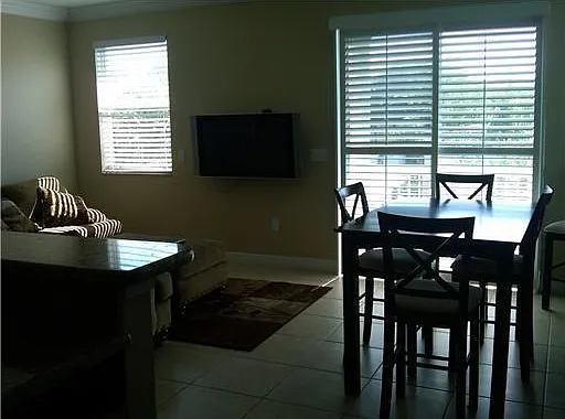 2 bed, 2.0 bath, 1374 sqft, $3,100 — Photo 4