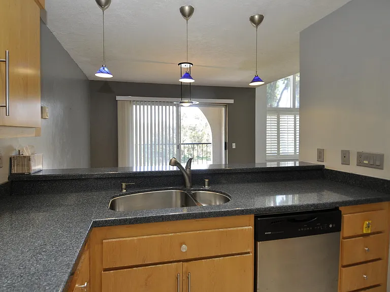 4022 Layang Layang Cir #1 — Photo 10