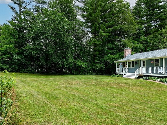4th image of 23 Island Pond Road