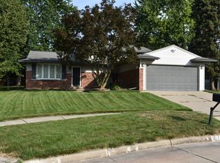 770 Southampton Rd, Auburn Hills, MI 48326