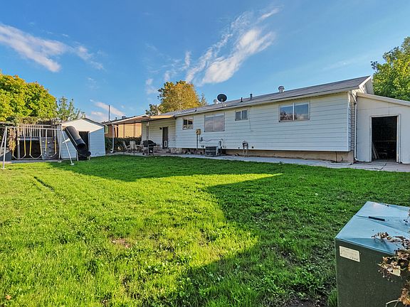 5th image of 3246 W Royalwood Dr