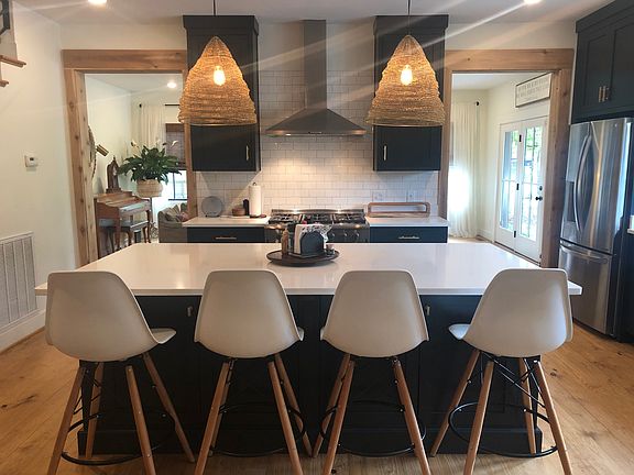 Open kitchen/dining area