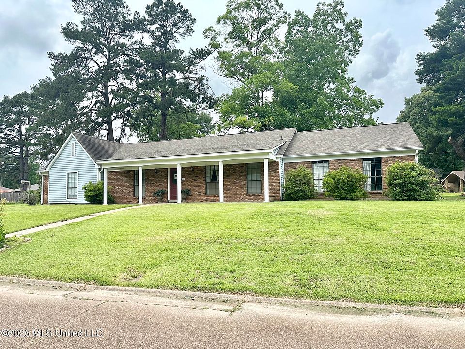 1st image of 116 Rollingwood Dr