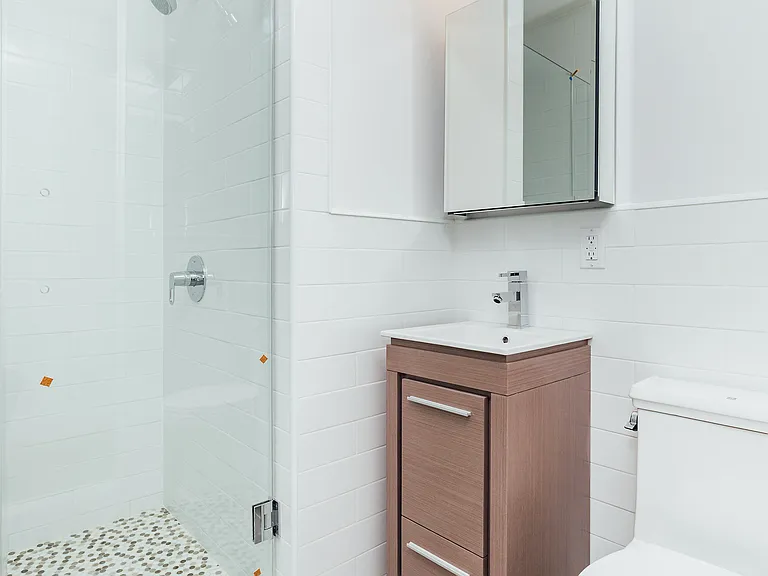 260 Washington Ave #B5 — Photo 9