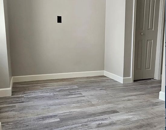 2nd image of 703 W Adams St APT 6