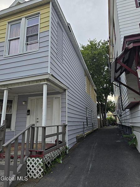 3rd image of 4 Hawk Street