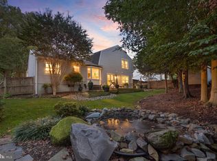 9616 Burnt Oak Dr, Fairfax Station, VA 22039