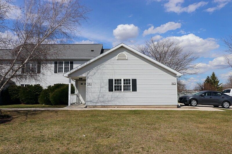 1st image of 2216 Valley Rd