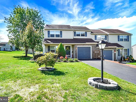 3rd image of 3342 Glen Hollow Dr
