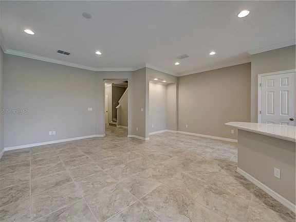 Safe neighborhood, luxurious, with, reaccess lights, ceiling, high quality tiles, easy access to I-75, and 275, Near Tampa Premium Outlet, Wiregrass Mall, Advent Health, Winn-Dixe, Walmart, top school district