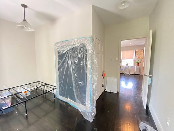 4th image of 69 Conselyea St #3