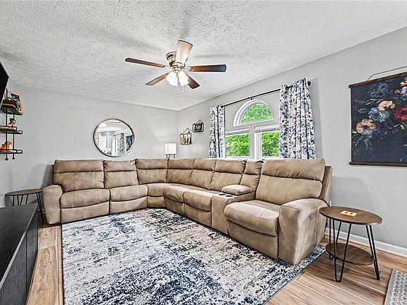 4th image of 244 Jaclyn Dr