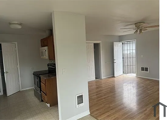 270 Beech St — Photo 12
