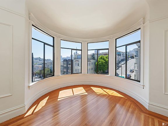 3rd image of 810 Union St