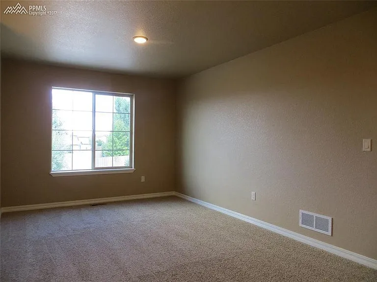 3075 Looking Glass Way — Photo 30