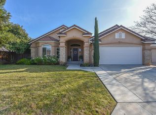 7597 N Paula Ave, Fresno, CA