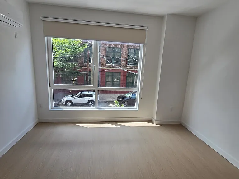 74 Webster St #2FF — Photo 9